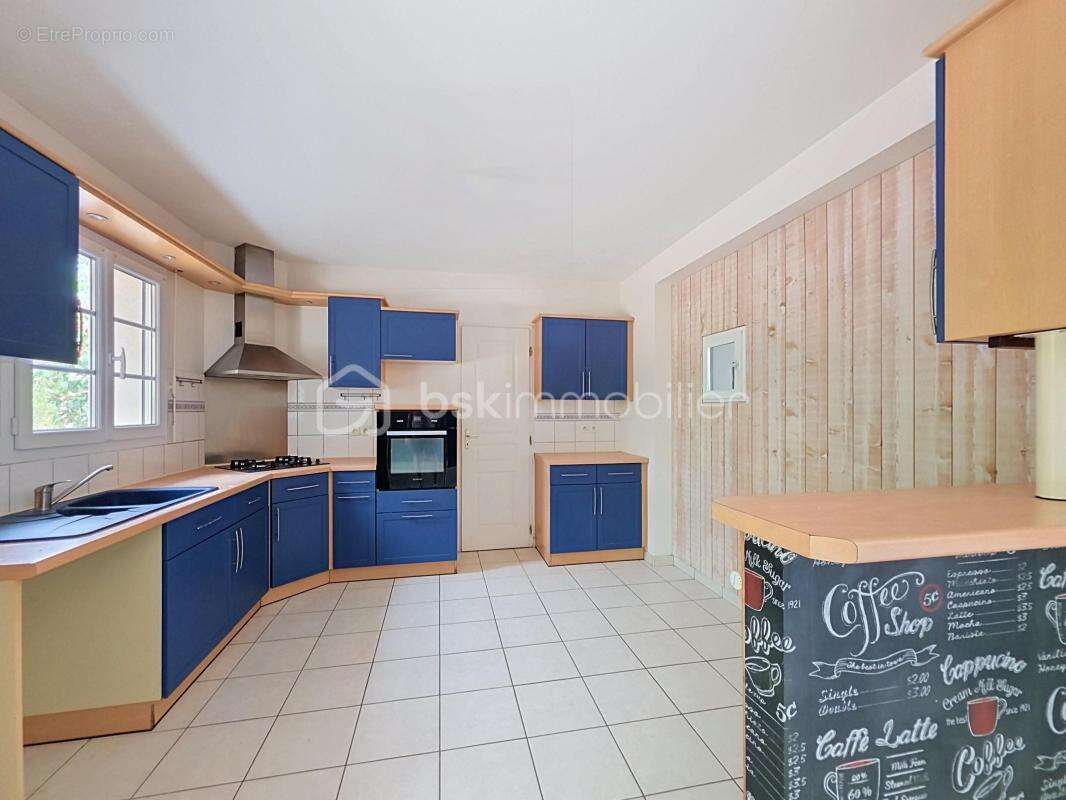 Coup de cœur assuré pour cette maison familiale de Veigné, construite en 2000 - DPE C - photo 3