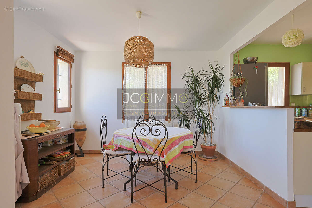 Maison à LA FARLEDE
