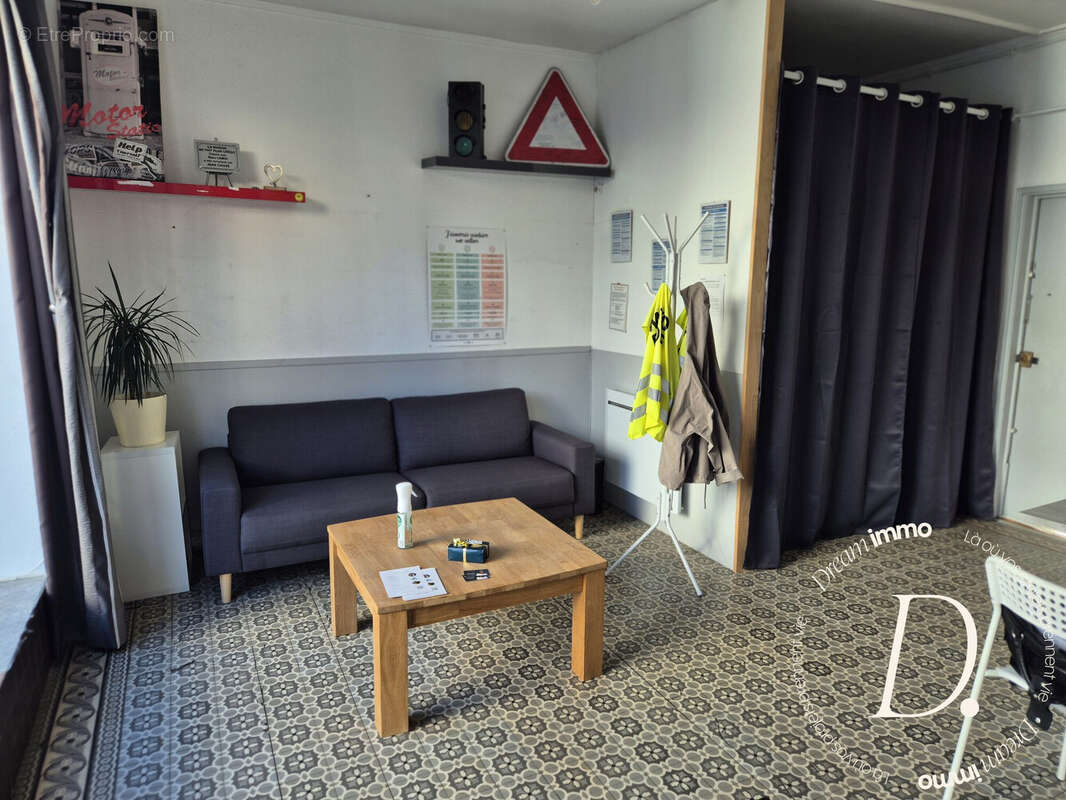 bureau du local commercial 50 m² - Maison à GASNY
