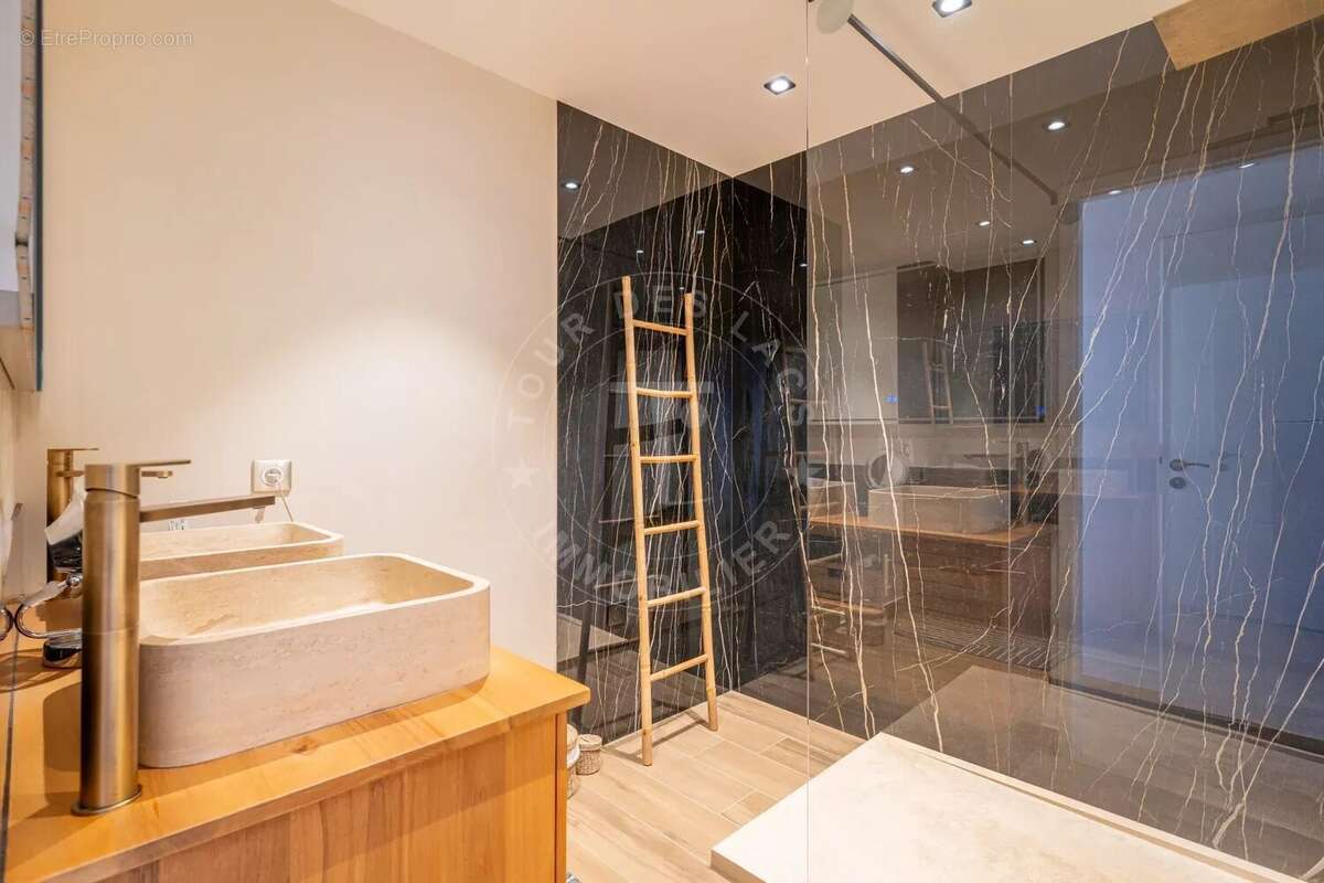 Appartement à POISY