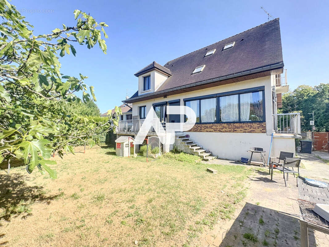 Maison à MONTMORENCY