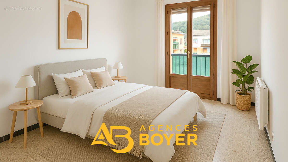 Appartement à SAINT-CYR-SUR-MER