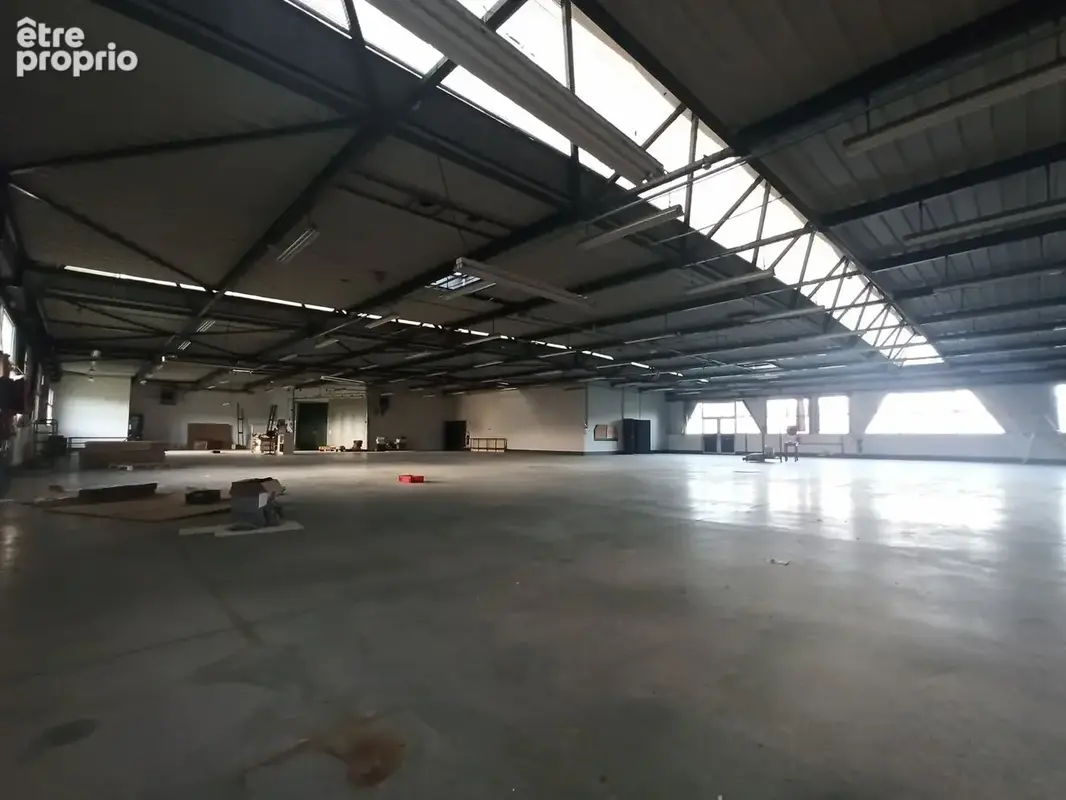 St junien / rochechouart - vente 1.300m2 locaux entreprise - photo 14