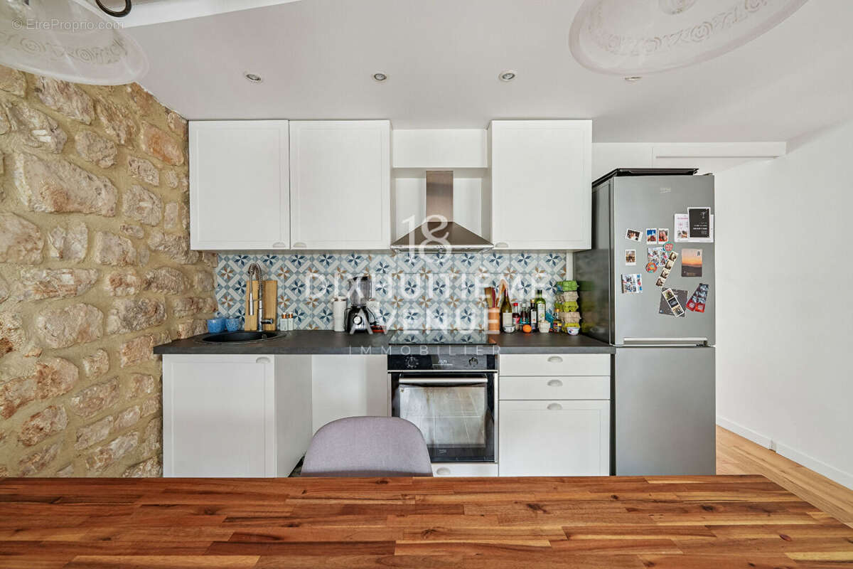 Appartement à PARIS-18E