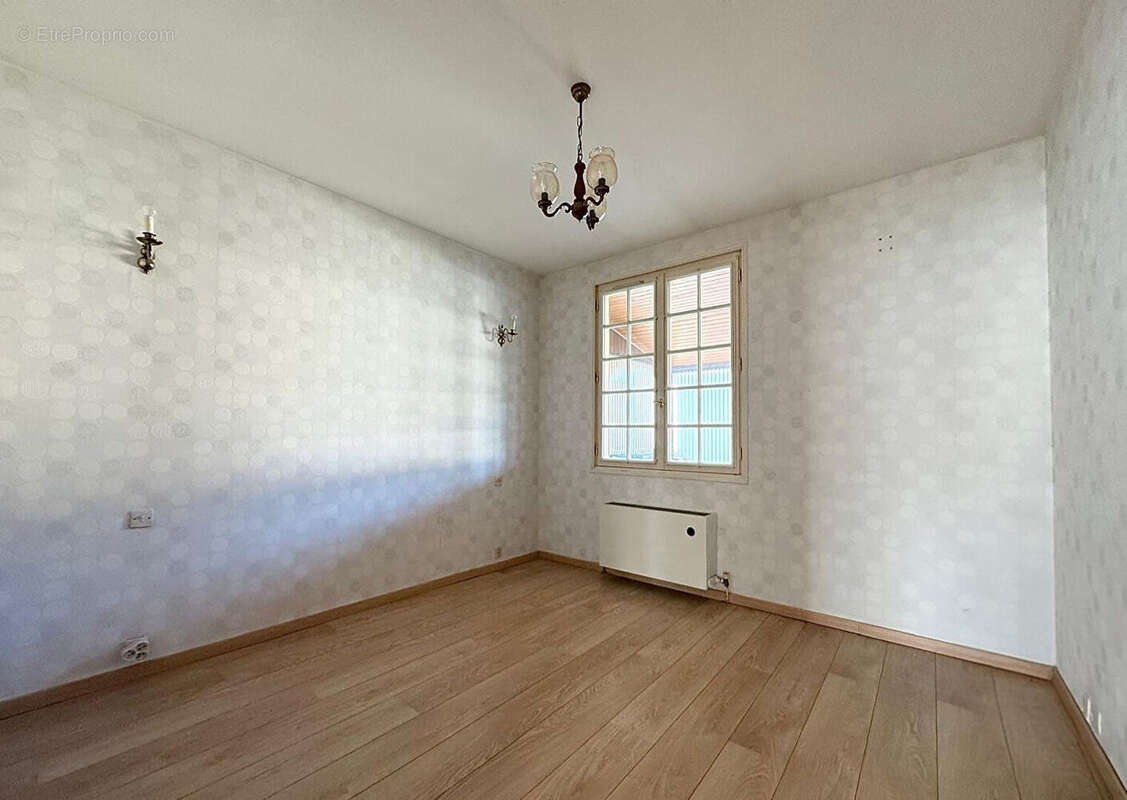 Maison à SAINT-JULIEN-DE-CONCELLES