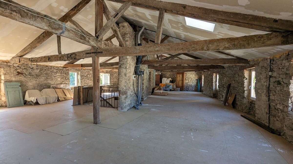 Maison à MONESTIES
