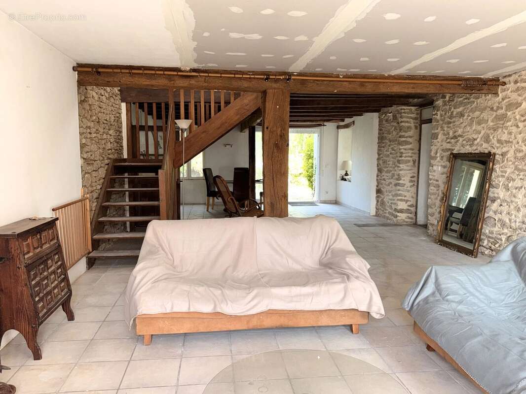 Maison à PEYRAT-DE-BELLAC