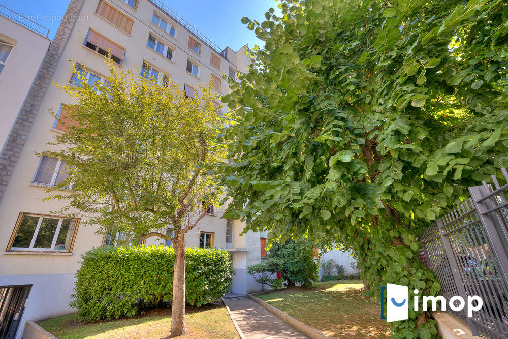 Appartement à ISSY-LES-MOULINEAUX