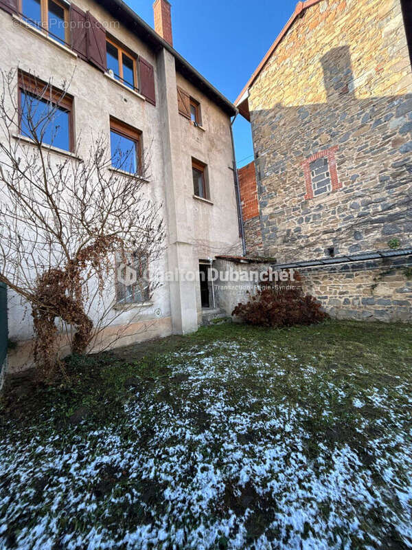 Appartement à AMPLEPUIS