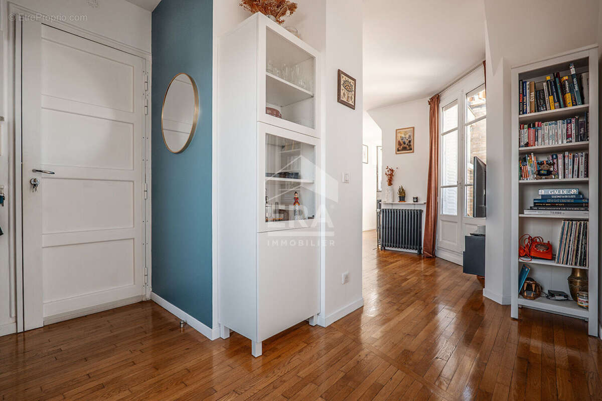 Appartement à PARIS-17E