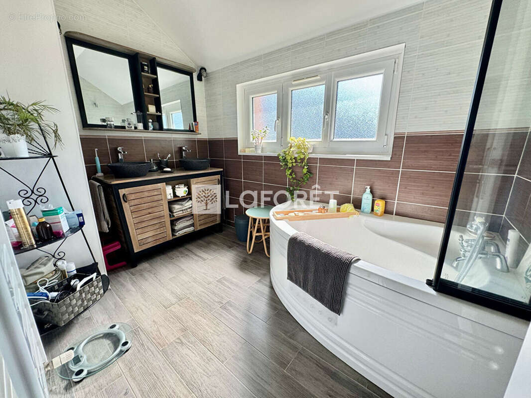 Maison à LIVRY-GARGAN