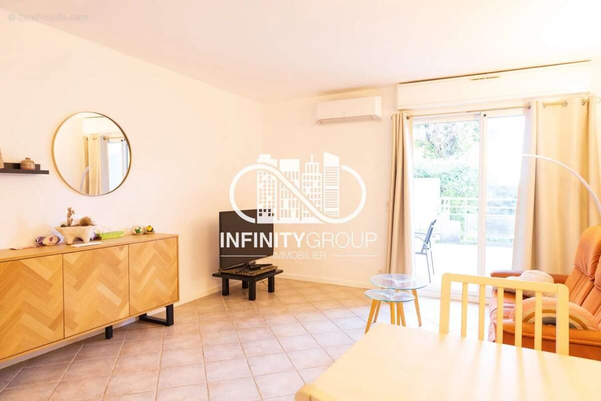 Appartement à LE CANNET