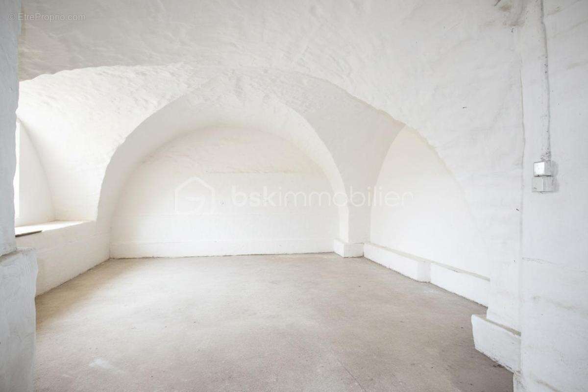 MILHAUD – Maison de village avec travaux et très fort potentiel - photo 21