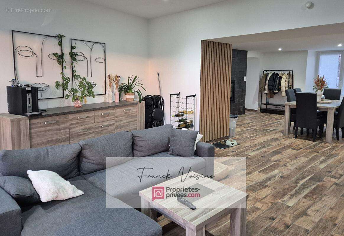 Maison de bourg A VENDRE à Saint Prouant avec 3 chambres sur un terrain de 880 m2 env - photo 2
