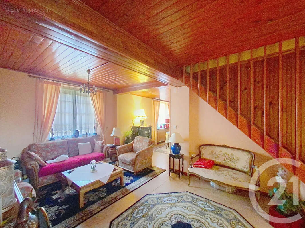 Maison à THORIGNY-SUR-OREUSE