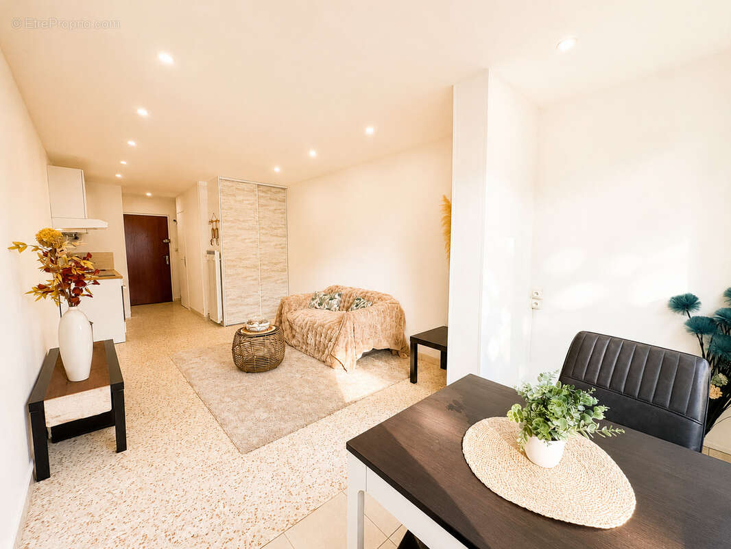 STUDIO 25.64 m2 habitable avec parking privé QUARTIER PONANT - photo 12