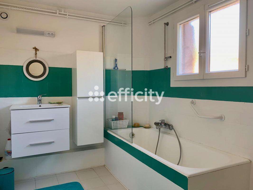 Maison à COURNONTERRAL