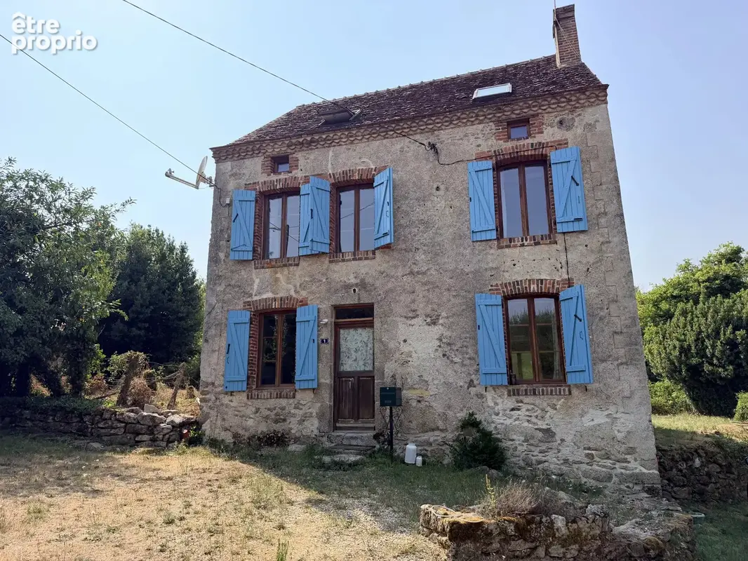 Appartement à SAINT-LEGER-MAGNAZEIX
