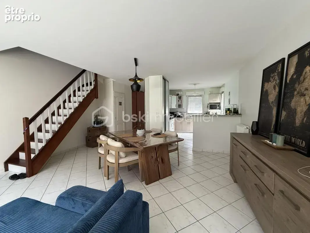 Maison familiale de 140 m² – 4 chambres – Garage - parking - jardin - photo 8