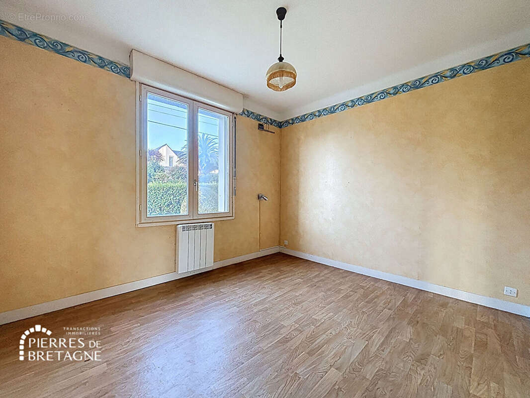 Maison à PLOUGONVELIN