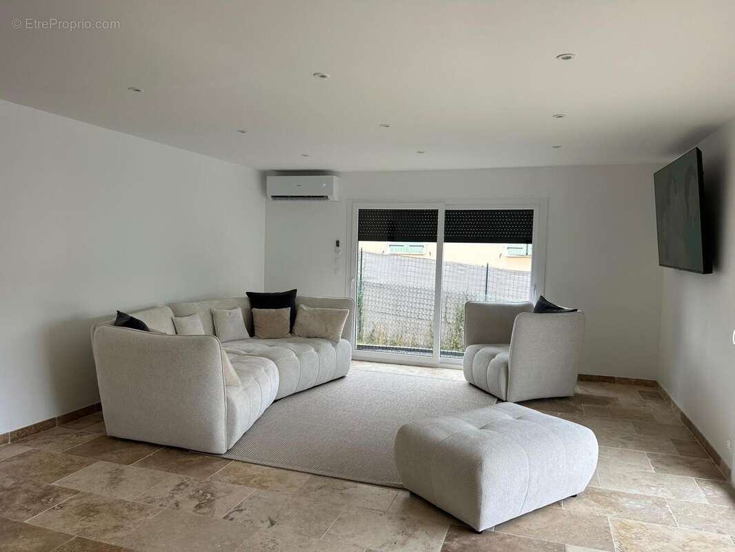 Photo 5 - Maison à SAINT-REMY-EN-ROLLAT