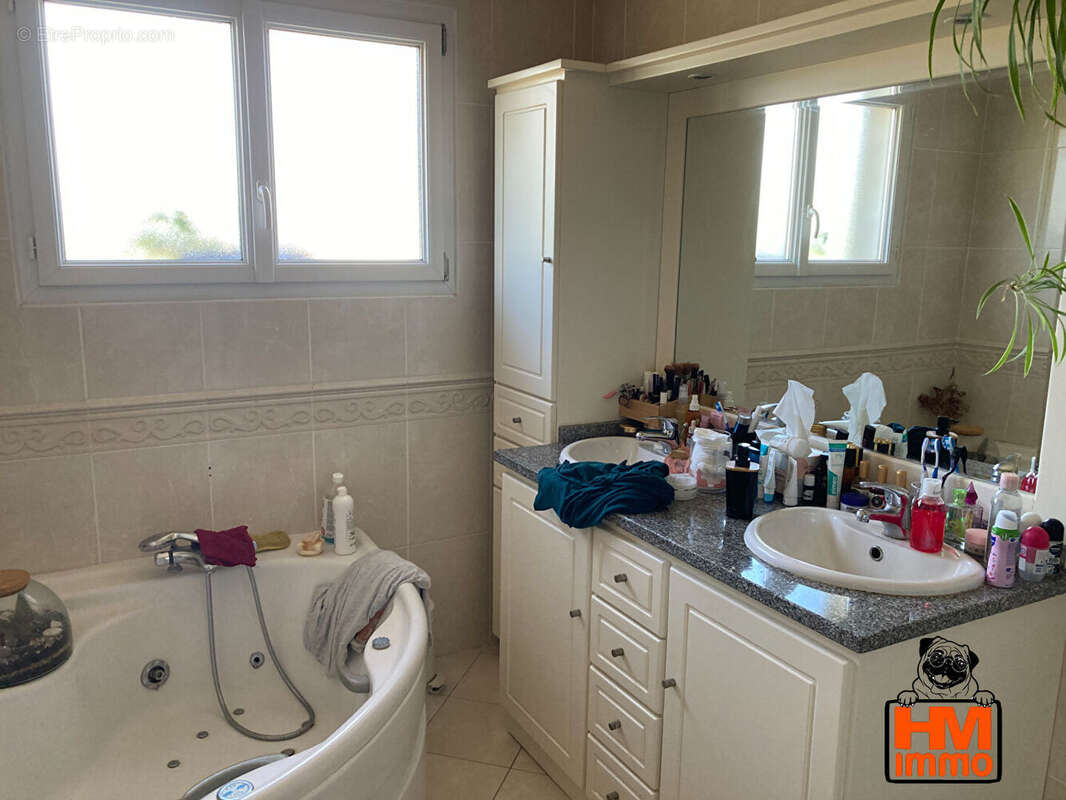 Maison à SAINT-JUST-LE-MARTEL