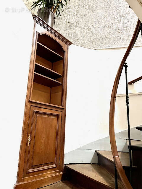 Immeuble avec appartement duplex renove sur local commercia - photo 9