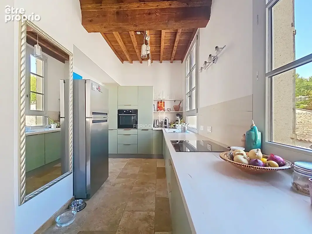 Avignon intra-muros, Maison de caractère de 210m² avec garage et terrasse - photo 3