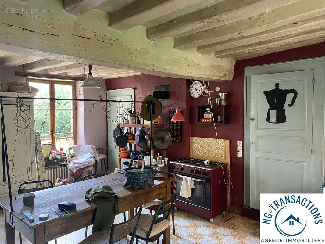Maison à SOUGERES-EN-PUISAYE