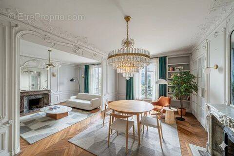 Appartement à PARIS-6E