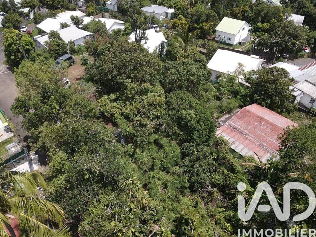 Photo 1 - Terrain à SAINT-DENIS