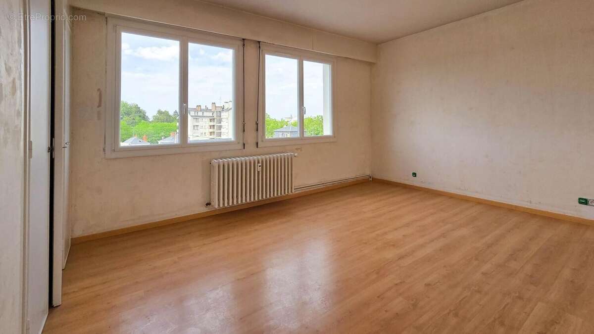 Appartement 149 m² à Saumur  - photo 6