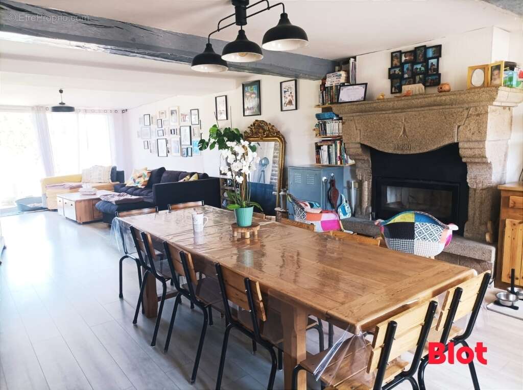 Maison à VAL-D&#039;IZE