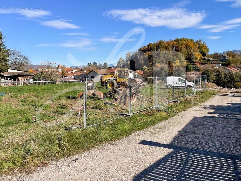 Terrain viabilisé (Lot 12 Bis) - Terrain à BEAUCROISSANT