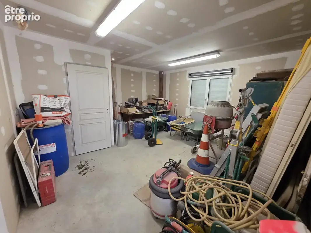 Local professionnel avec garage utilitaire - accès rapide  N12 - photo 7