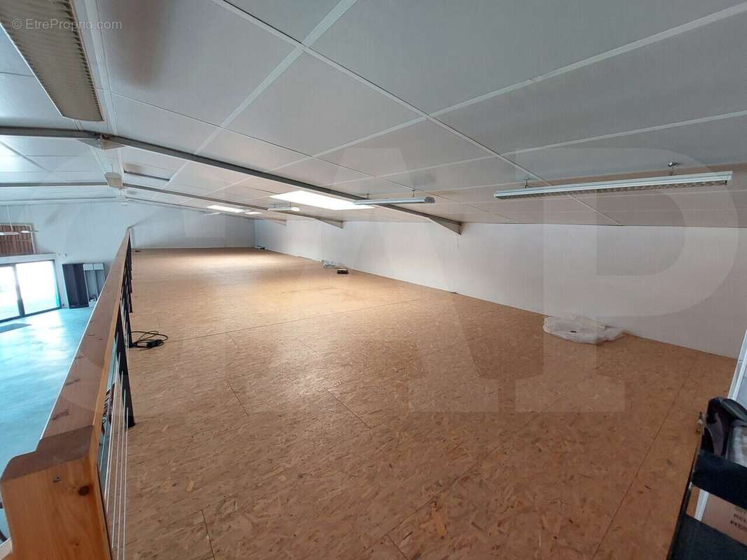 670 m² à Languidic  - photo 5
