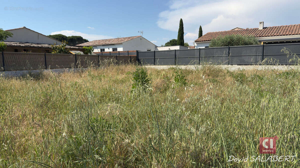 Coup de coeur à Vidauban ! Terrain plat de 460 m² en plein sud - photo 2