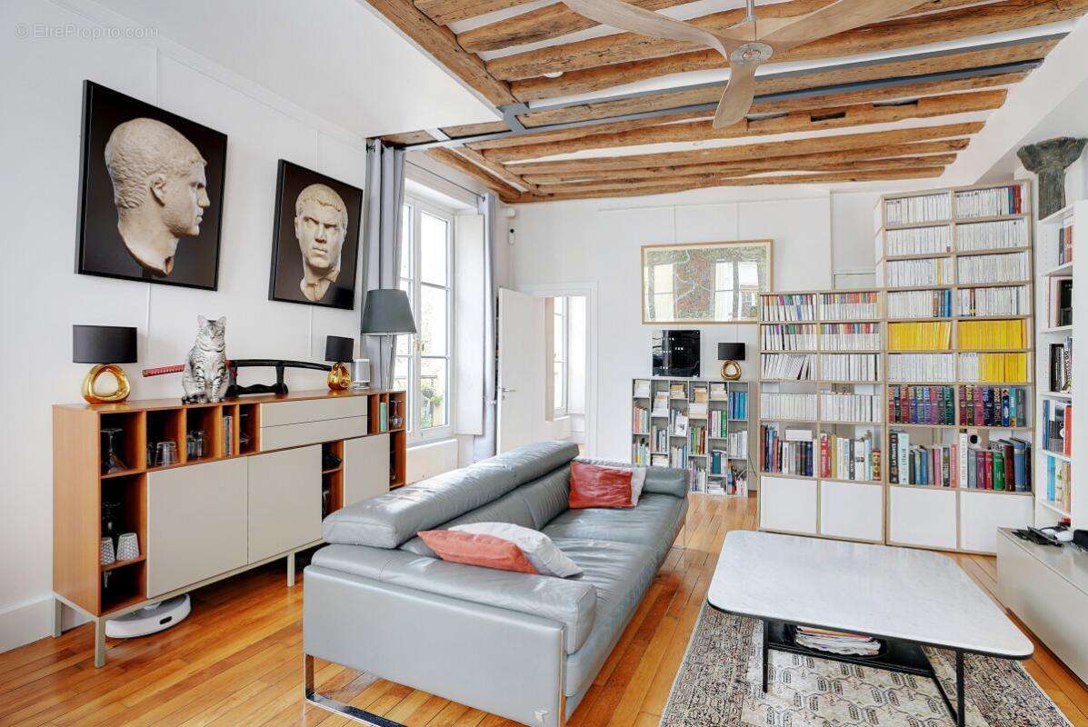 Appartement à PARIS-2E