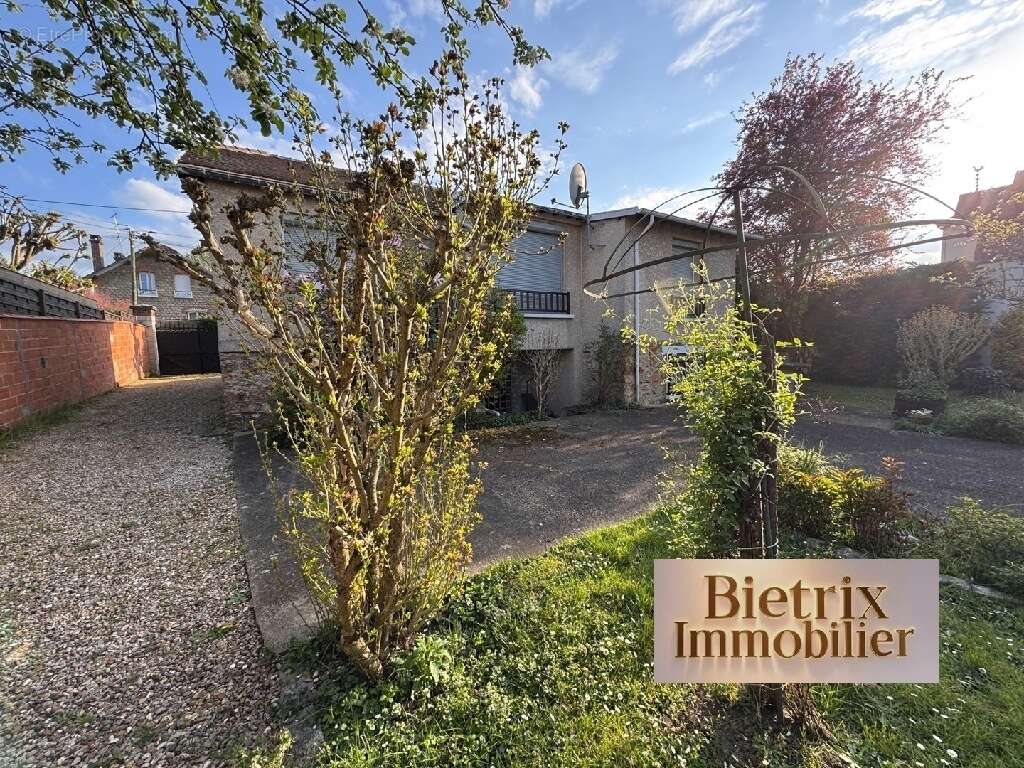 Maison à L&#039;ISLE-ADAM