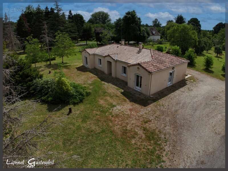 Maison à PORT-SAINTE-FOY-ET-PONCHAPT