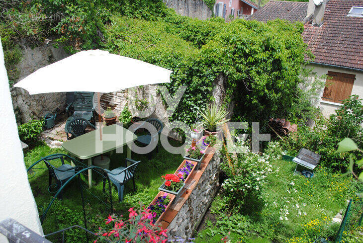 Maison à LAROQUE-DES-ARCS