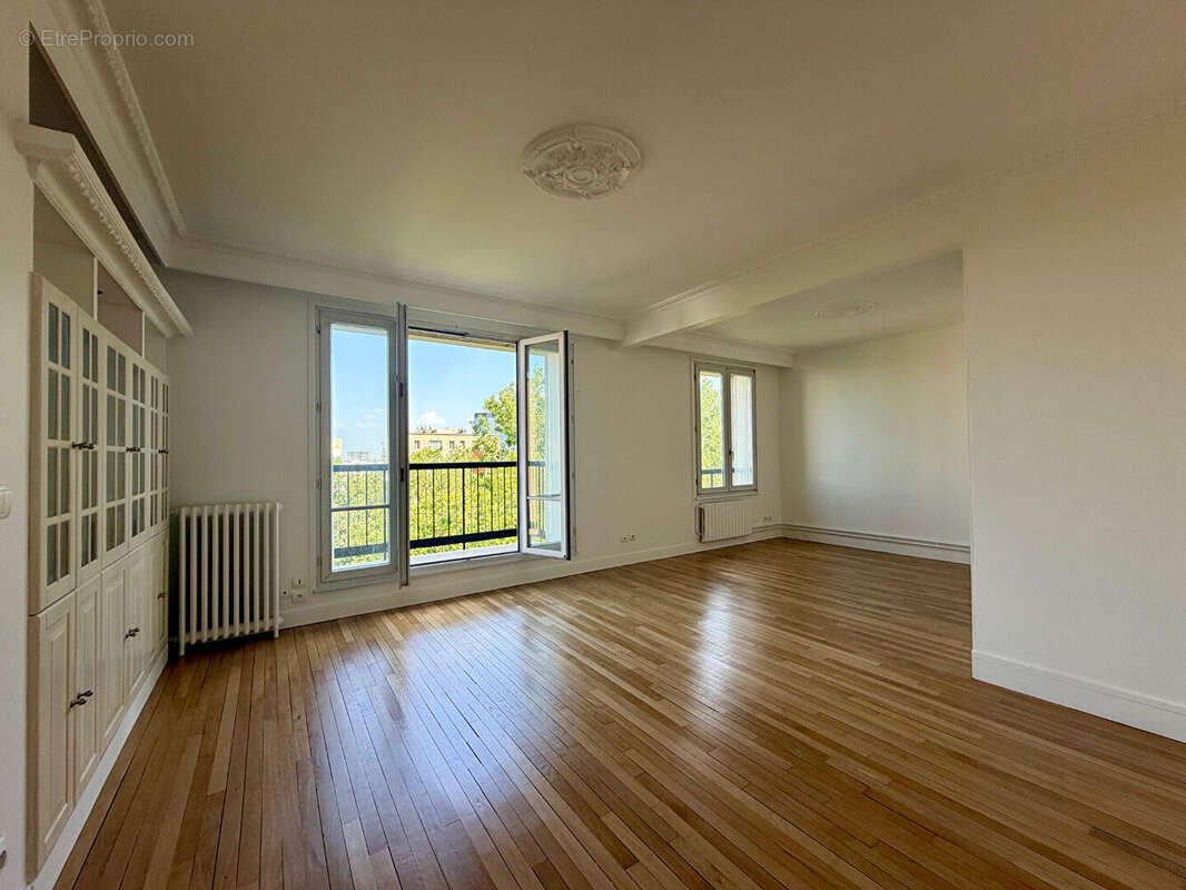 Appartement à PARIS-20E