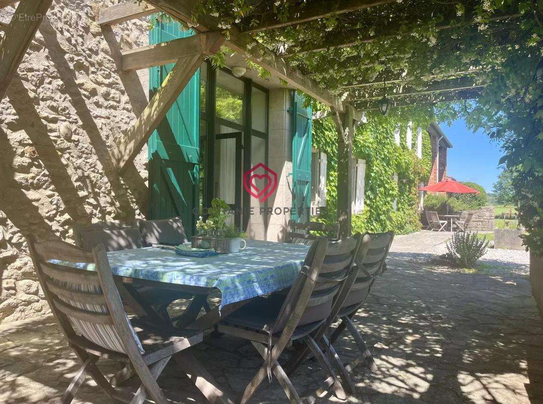 Maison à BELVEZE-DU-RAZES
