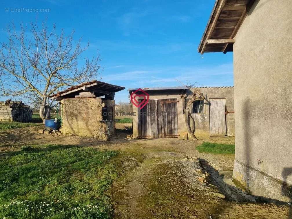 Maison à SEISSAN