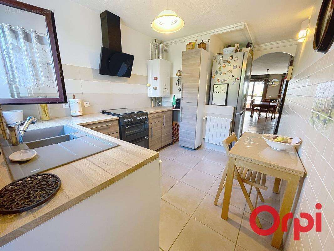 Appartement à MARSEILLE-11E