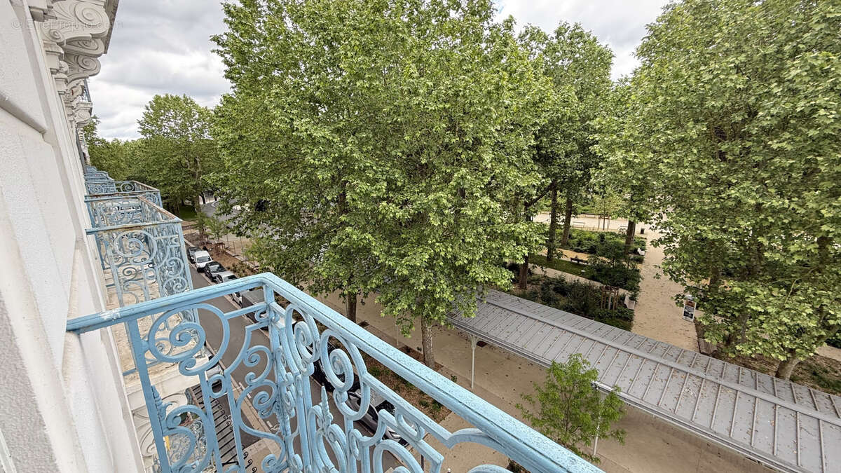 Appartement T3 face au parc des Sources avec balcon et ascenseur - photo 18