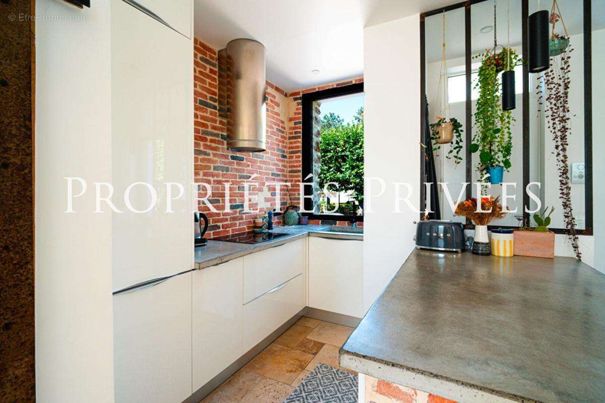 Maison de charme de 80 m2 rénovée à Joinville-le-Pont - photo 9
