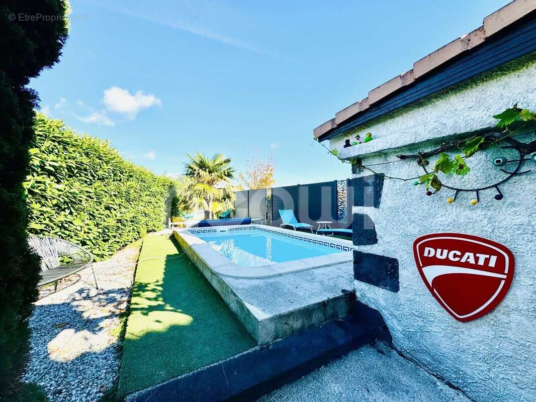 Maison à CHATEAUGAY