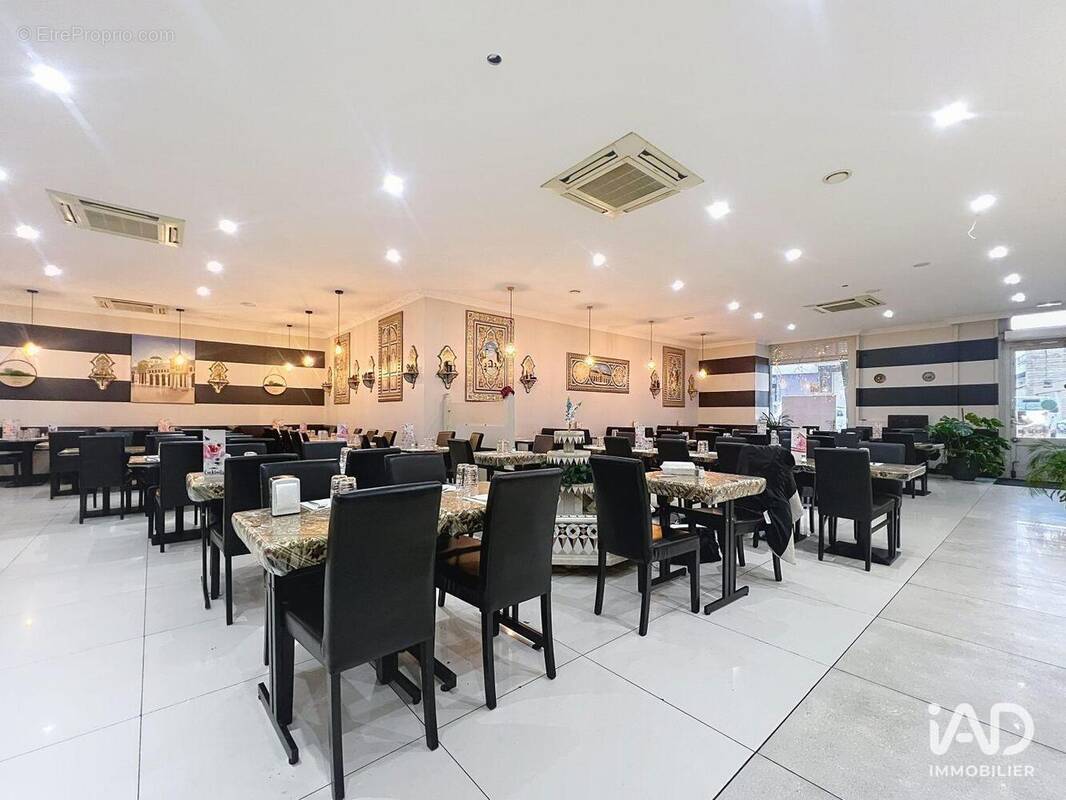 Photo 1 - Commerce à LA ROCHELLE