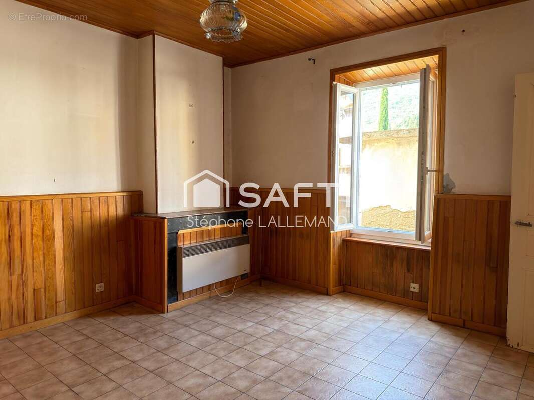Appartement 74 m² à Saint-Jean-De-Valeriscle  - photo 5